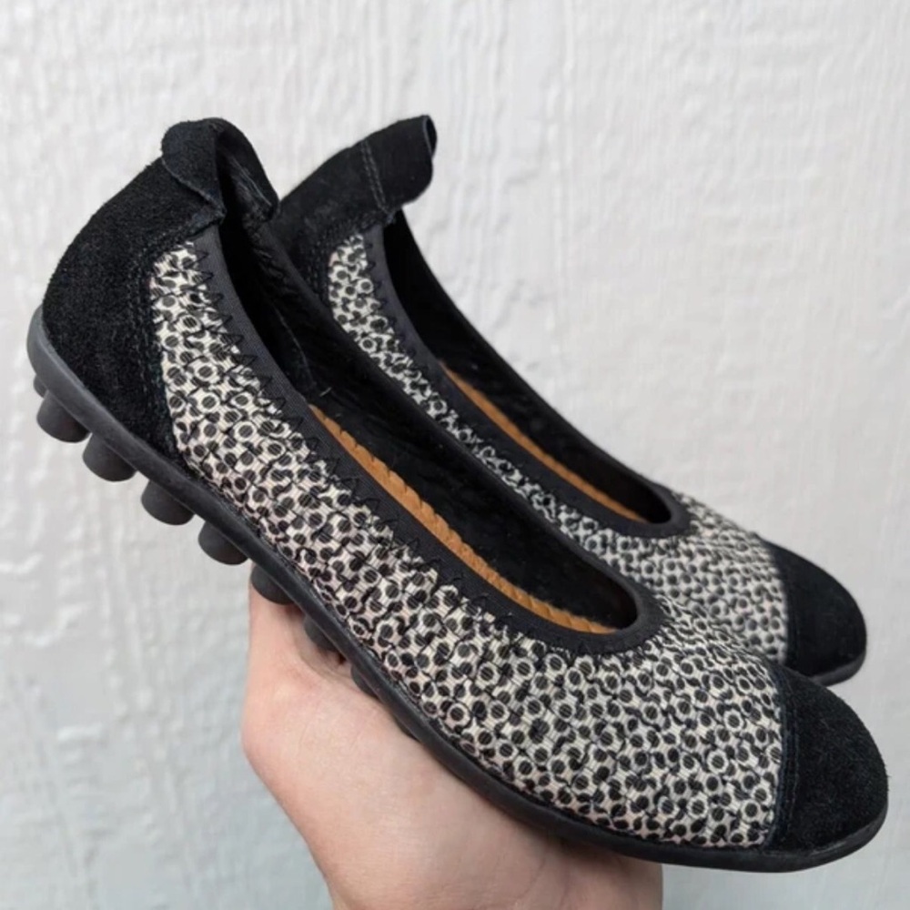 Me Makeover Essentials Monochrome Patterned Loafe… - image 5